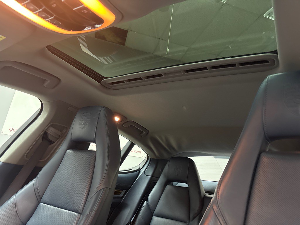 2012 Porsche Panamera Image 31