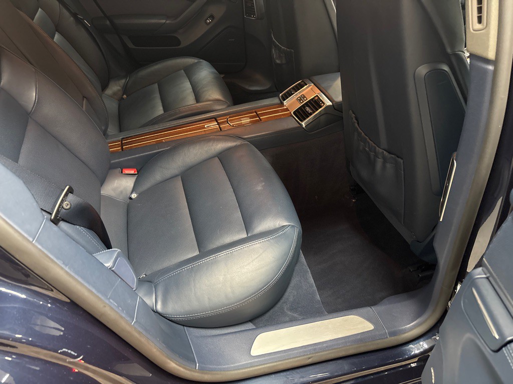 2012 Porsche Panamera Image 38