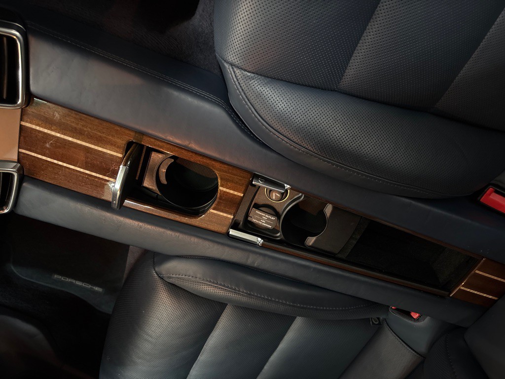 2012 Porsche Panamera Image 41