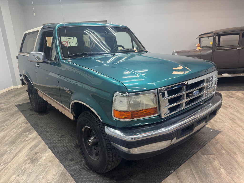 1996 Ford Bronco Image 3