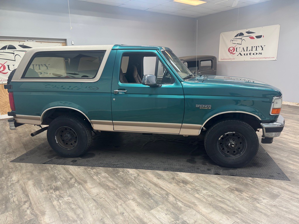 1996 Ford Bronco Image 8