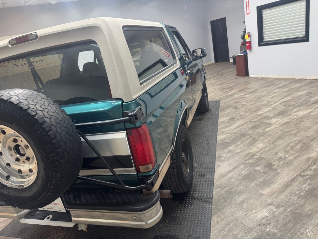1996 Ford Bronco Image 9