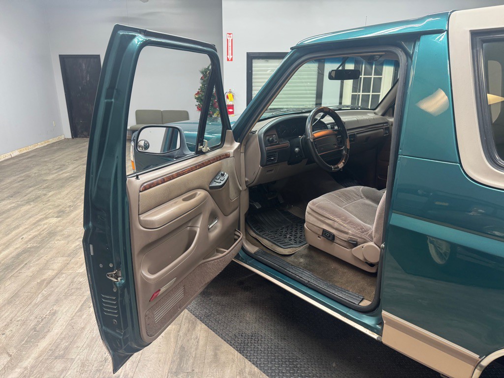 1996 Ford Bronco Image 13