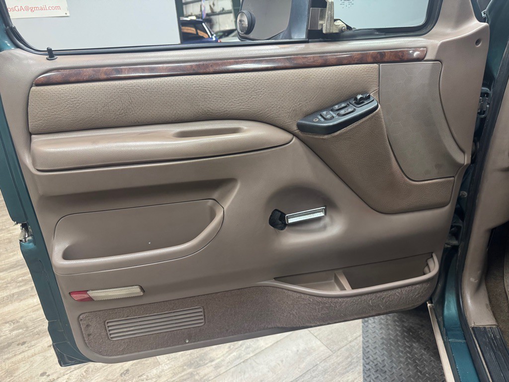 1996 Ford Bronco Image 15