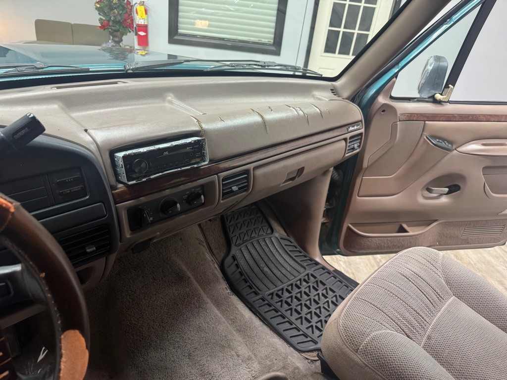 1996 Ford Bronco Image 29