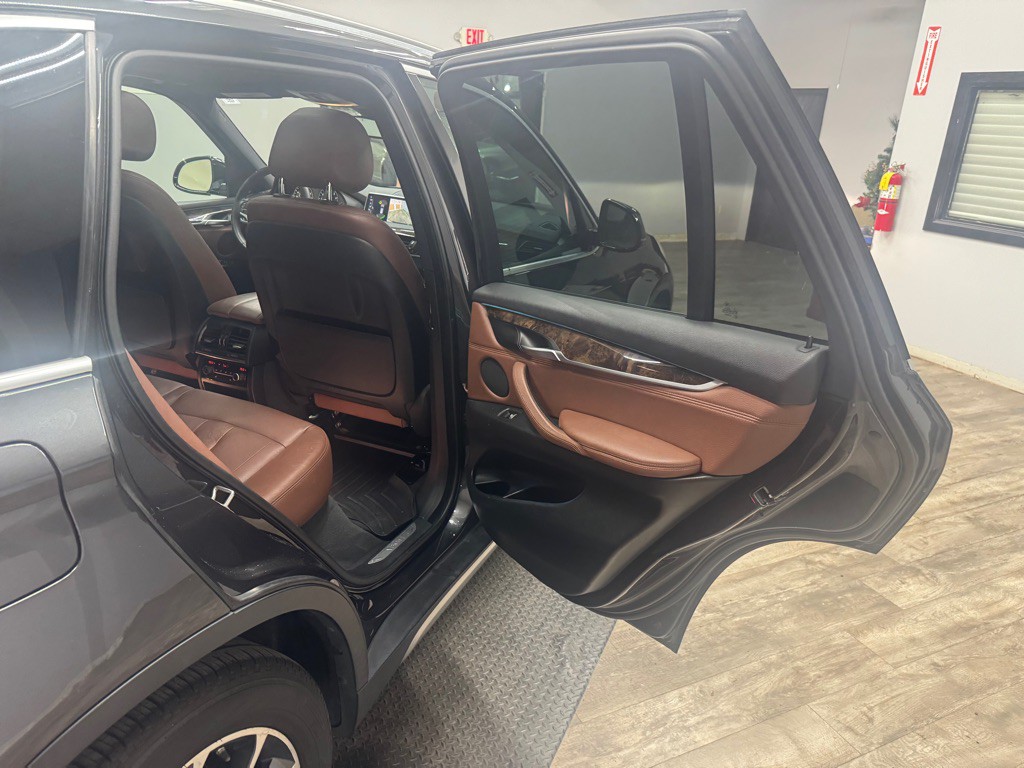 2017 BMW X5 Image 54