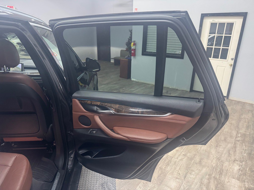 2017 BMW X5 Image 55