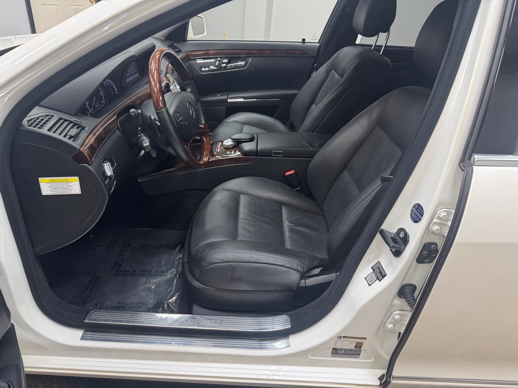 2013 Mercedes-Benz S-Class Image 15