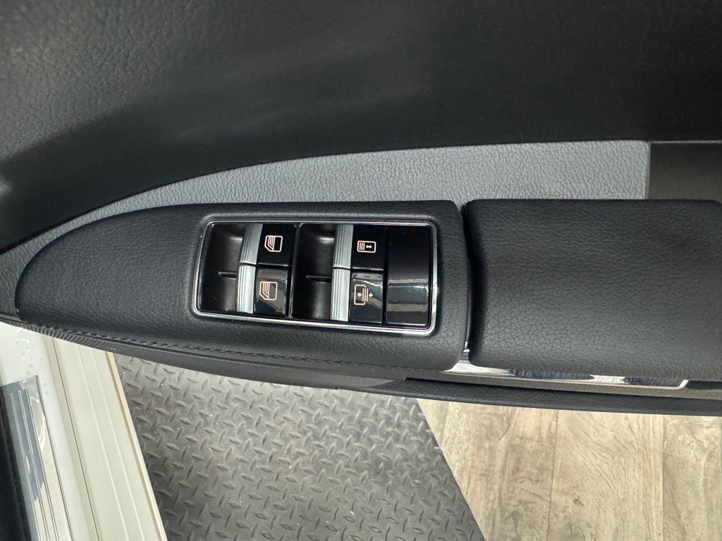 2013 Mercedes-Benz S-Class Image 68