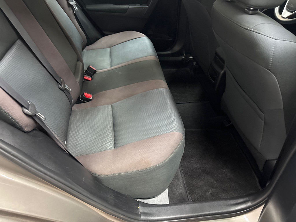 2018 Toyota Corolla Image 32