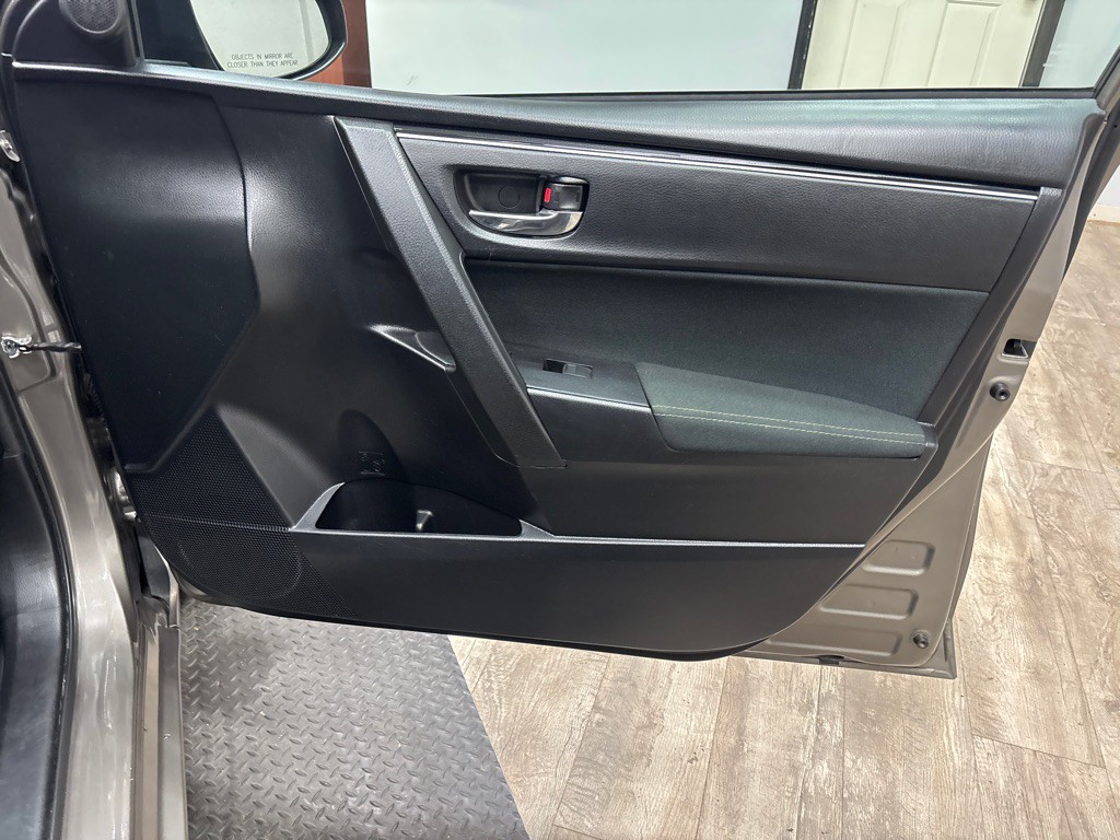 2018 Toyota Corolla Image 35