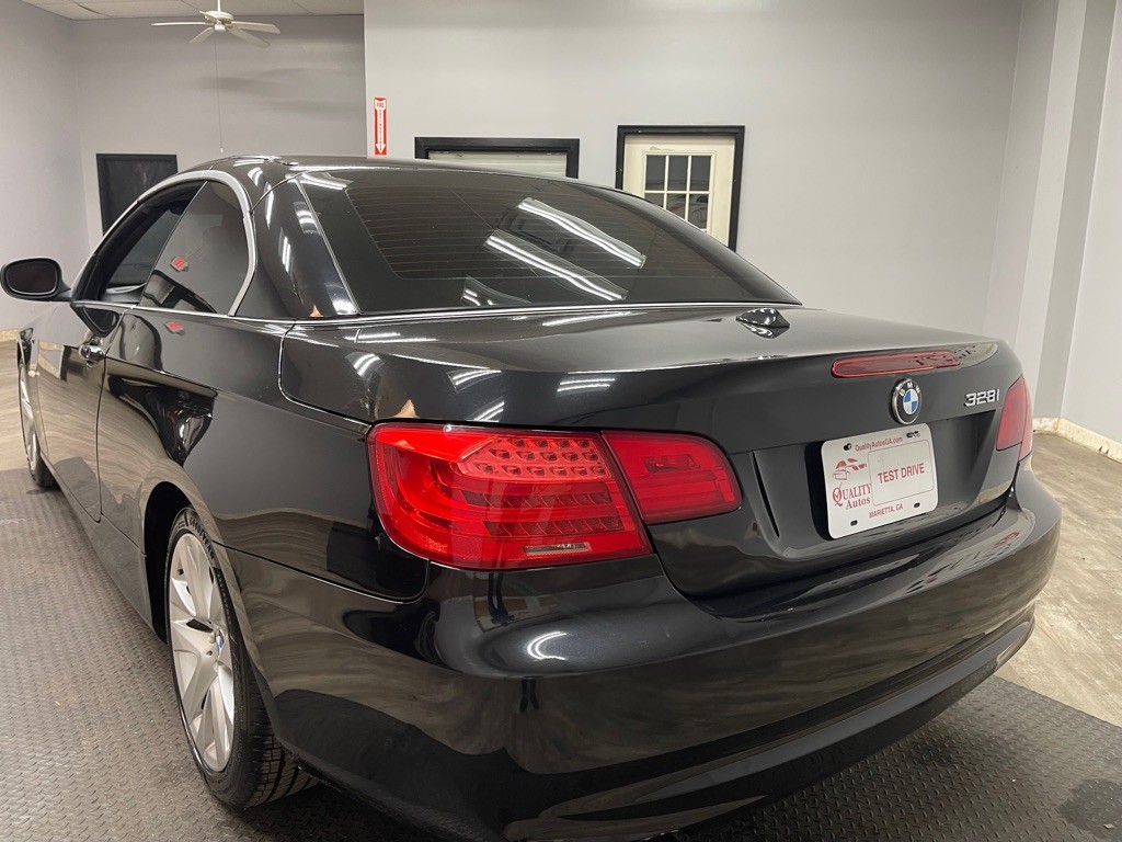 2012 BMW 3 Series Image 13