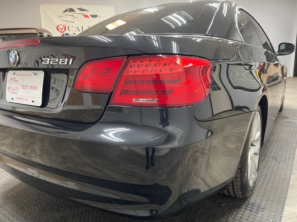 2012 BMW 3 Series Image 15