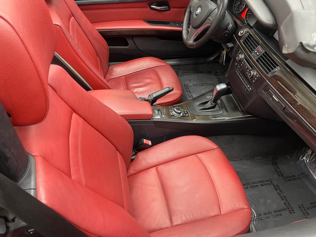 2012 BMW 3 Series Image 19