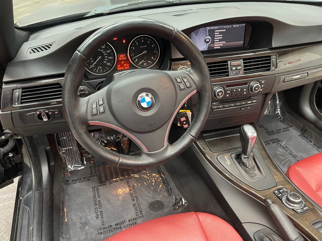2012 BMW 3 Series Image 22