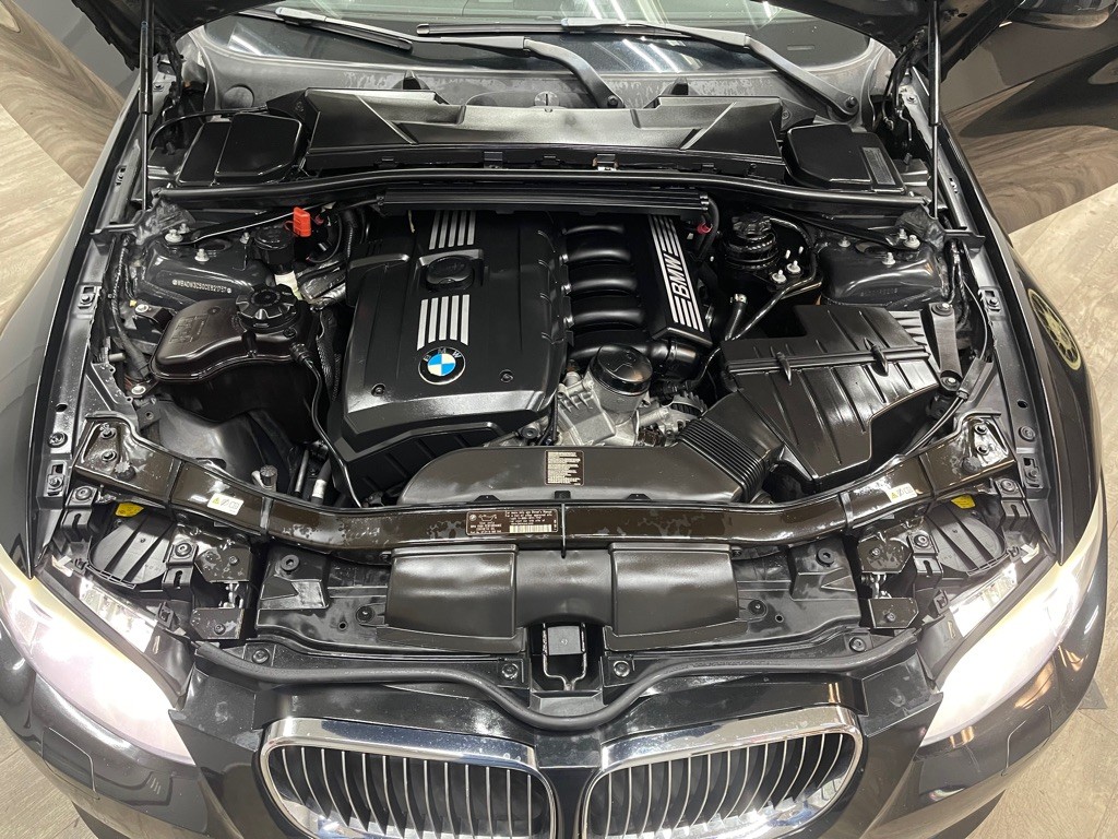 2012 BMW 3 Series Image 35