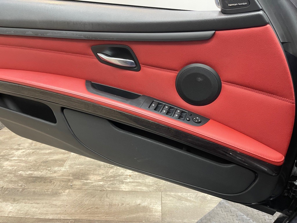 2012 BMW 3 Series Image 38