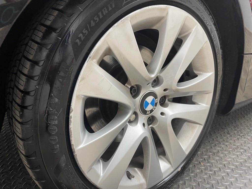 2012 BMW 3 Series Image 40