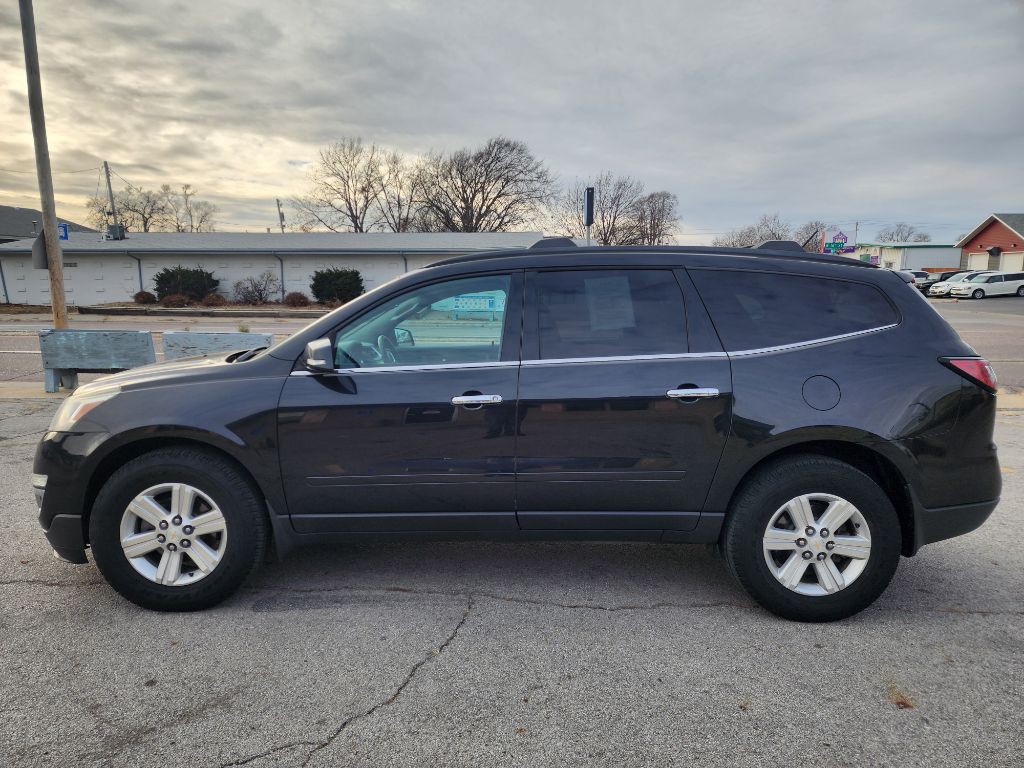 2014 Chevrolet Traverse Image 2