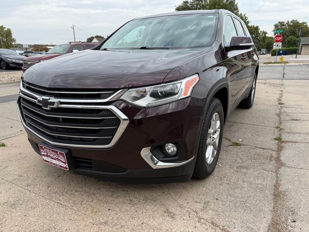 2018 Chevrolet Traverse Image 2