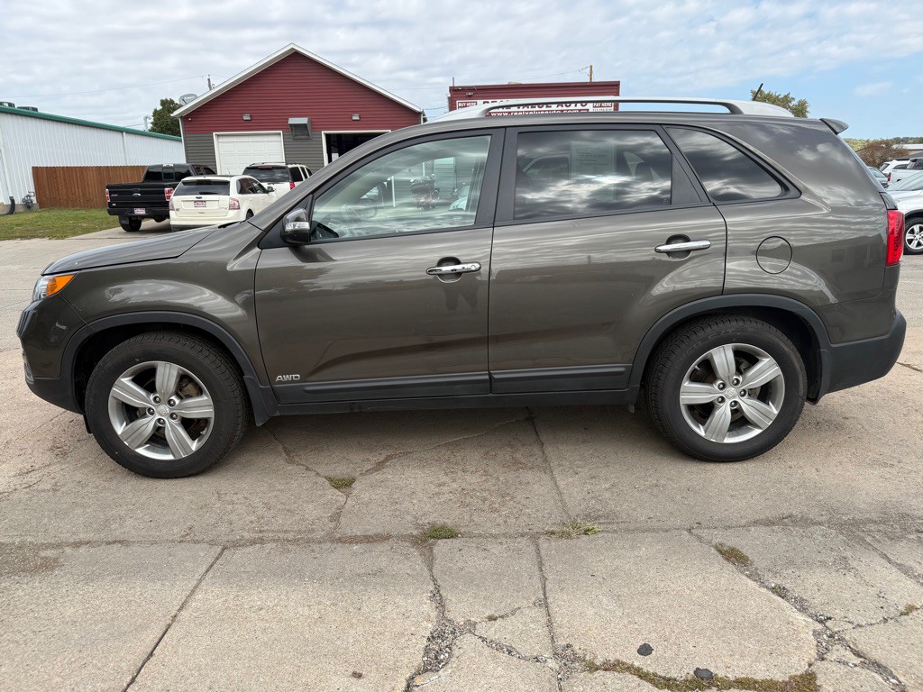 2013 Kia Sorento Image 2