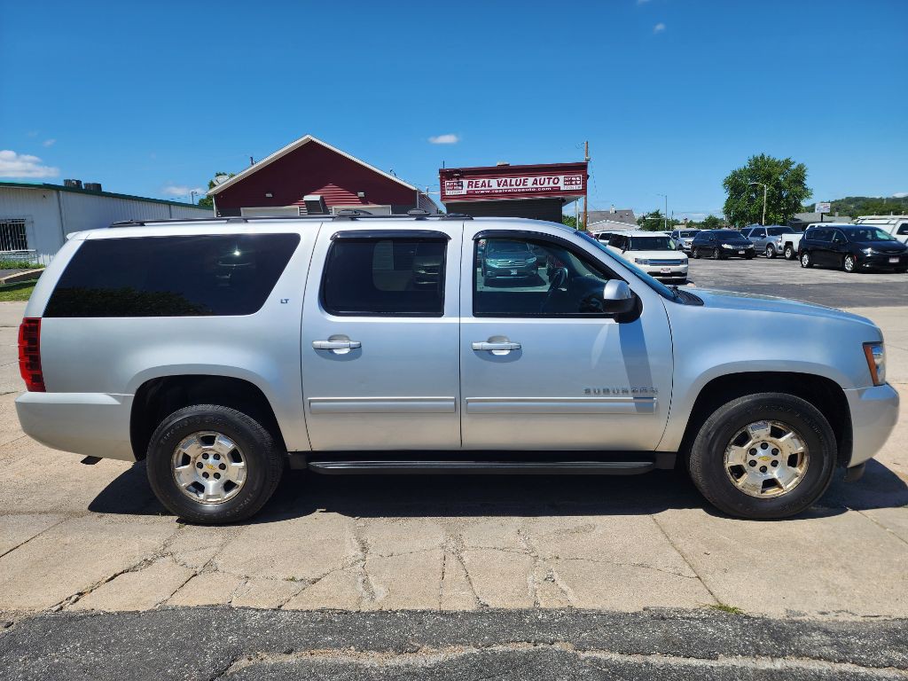 2012 Chevrolet Suburban Image 6