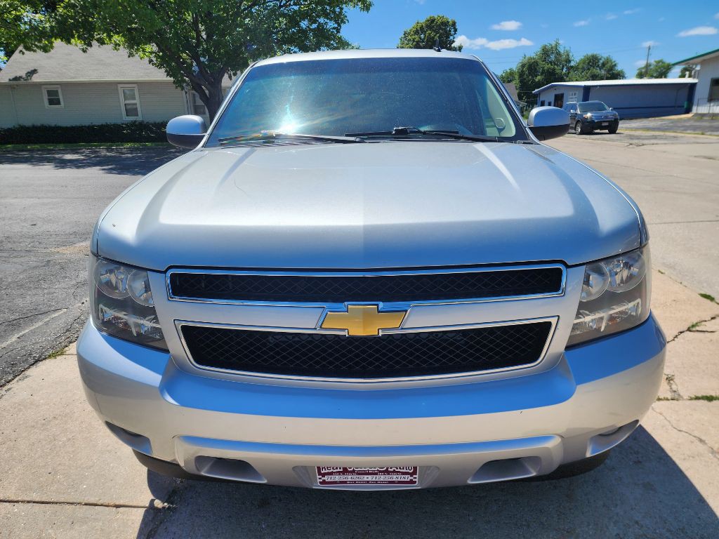 2012 Chevrolet Suburban Image 8