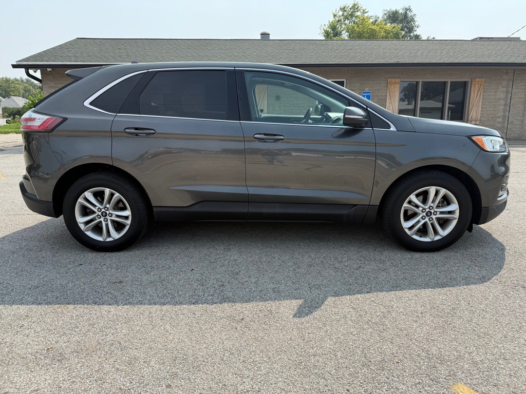2019 Ford Edge Image 6