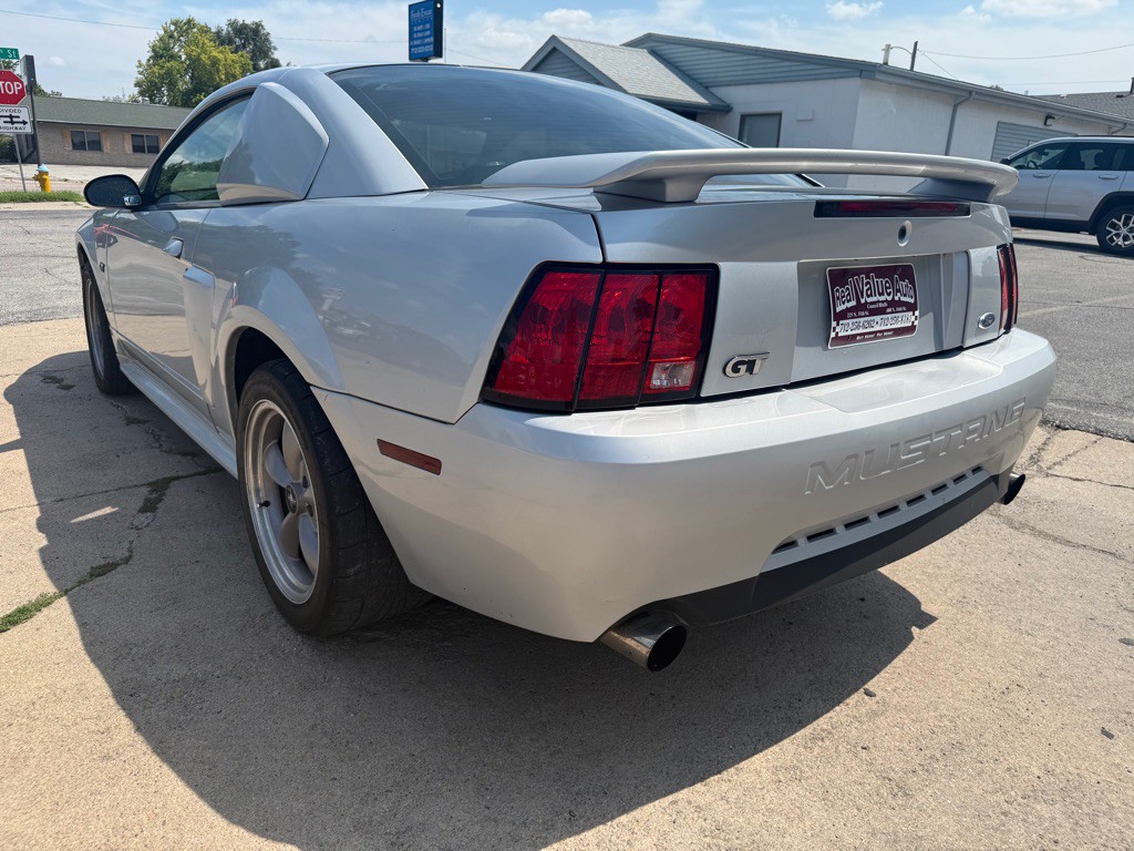 2001 Ford Mustang Image 3