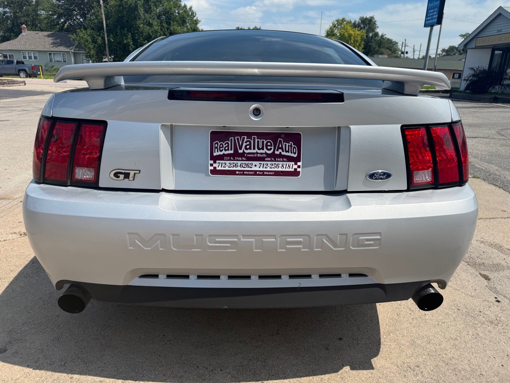 2001 Ford Mustang Image 4