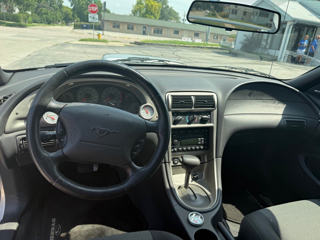 2001 Ford Mustang Image 11