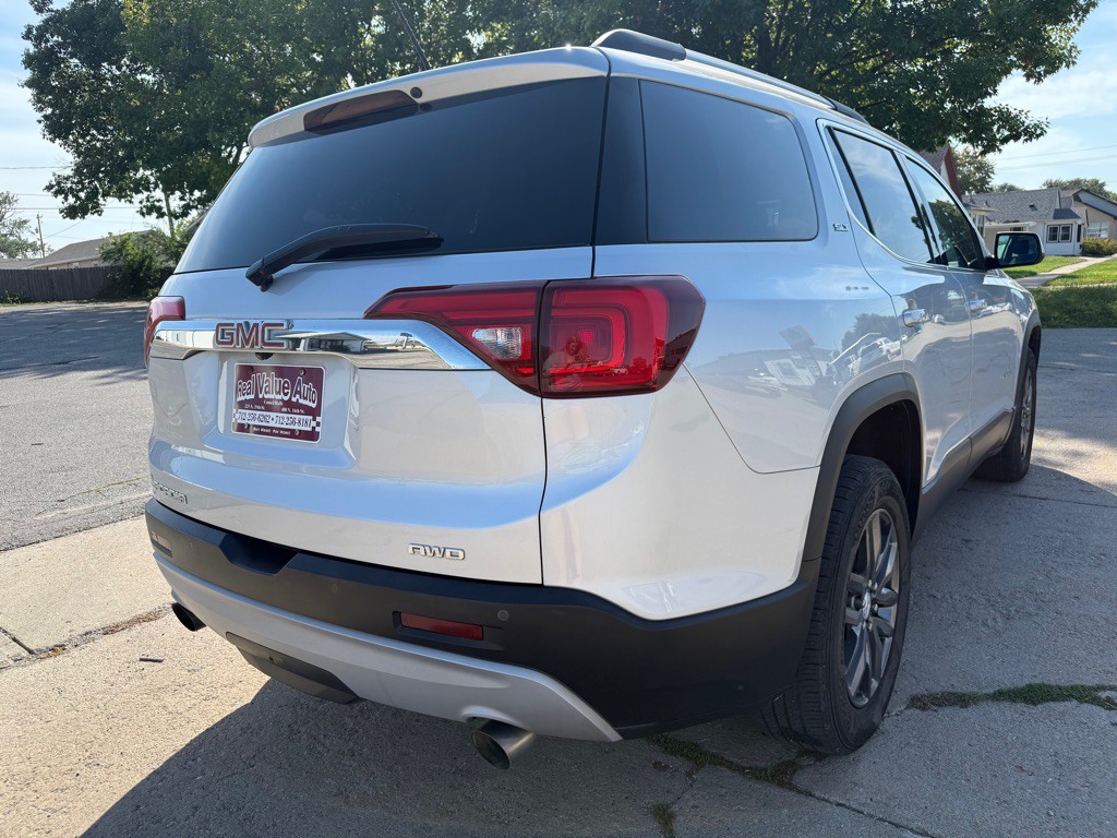 2017 GMC Acadia Image 5