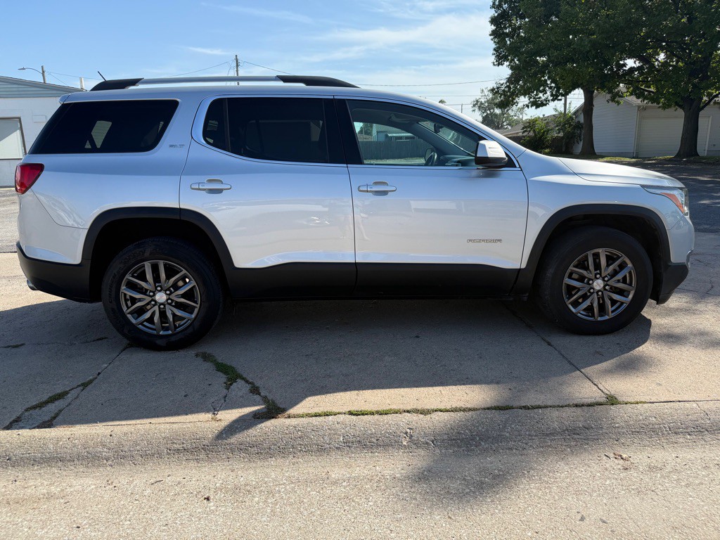 2017 GMC Acadia Image 6
