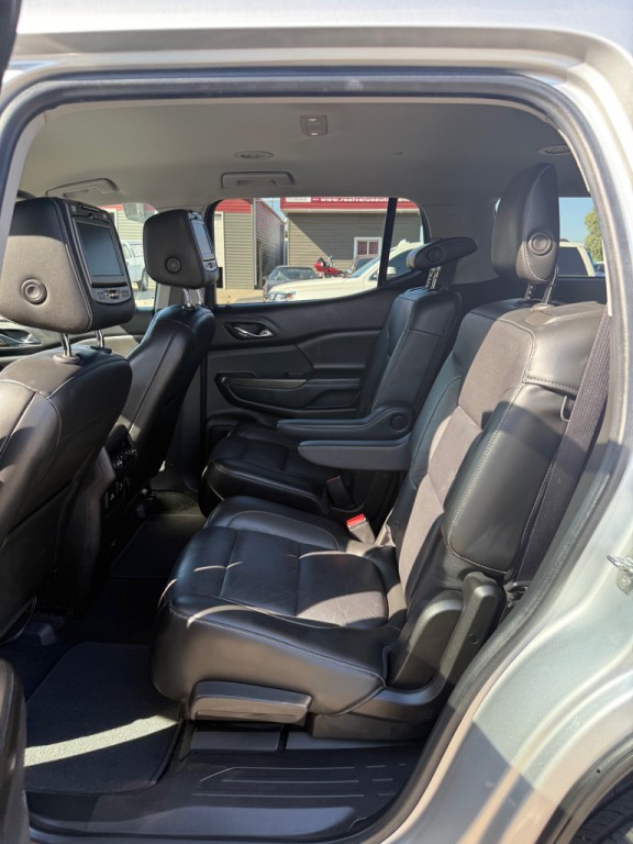 2017 GMC Acadia Image 11