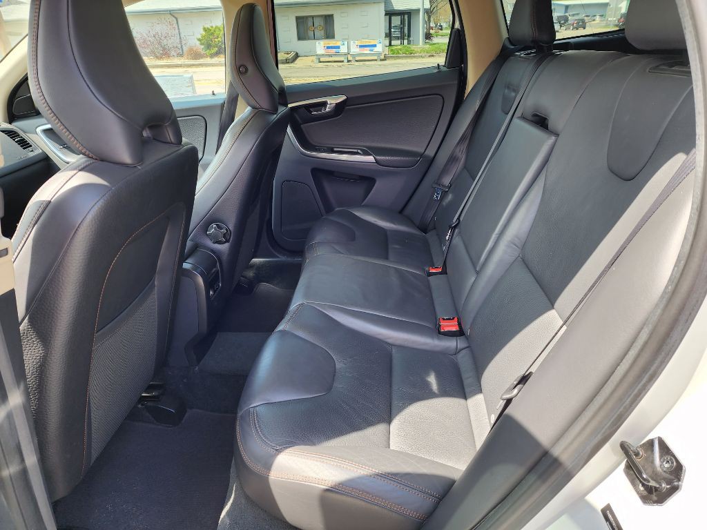 2013 Volvo XC60 Image 10