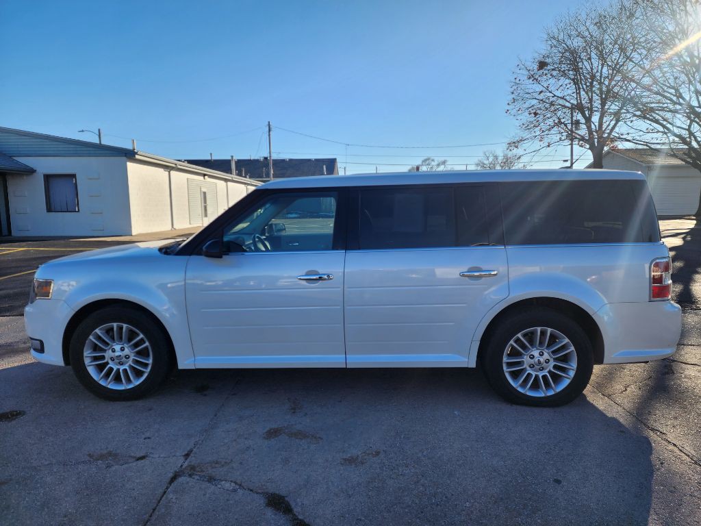 2016 Ford Flex Image 2