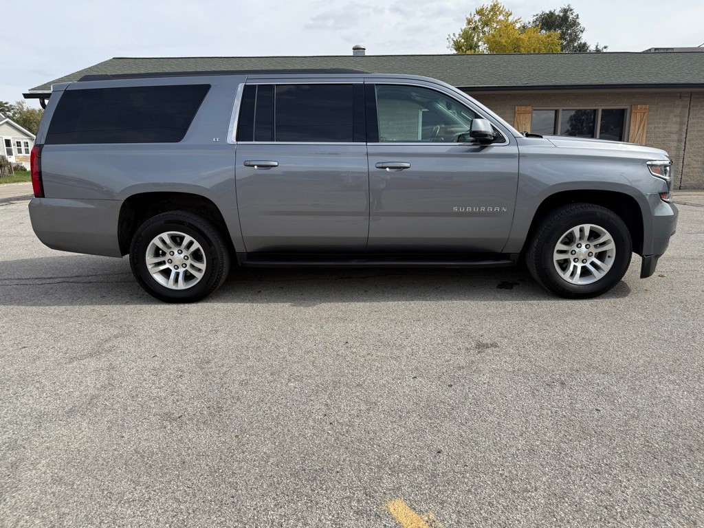 2018 Chevrolet Suburban Image 6