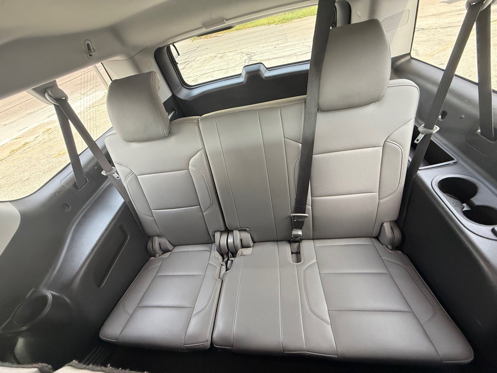 2018 Chevrolet Suburban Image 10
