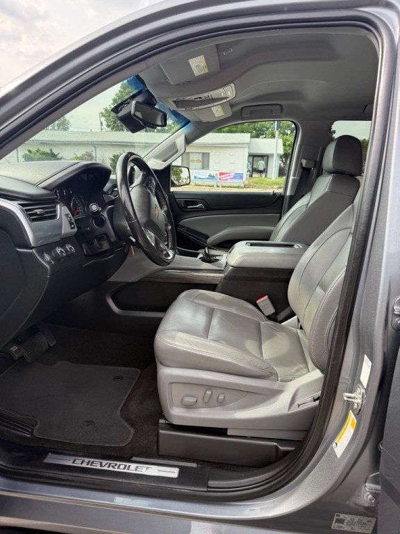 2018 Chevrolet Suburban Image 12
