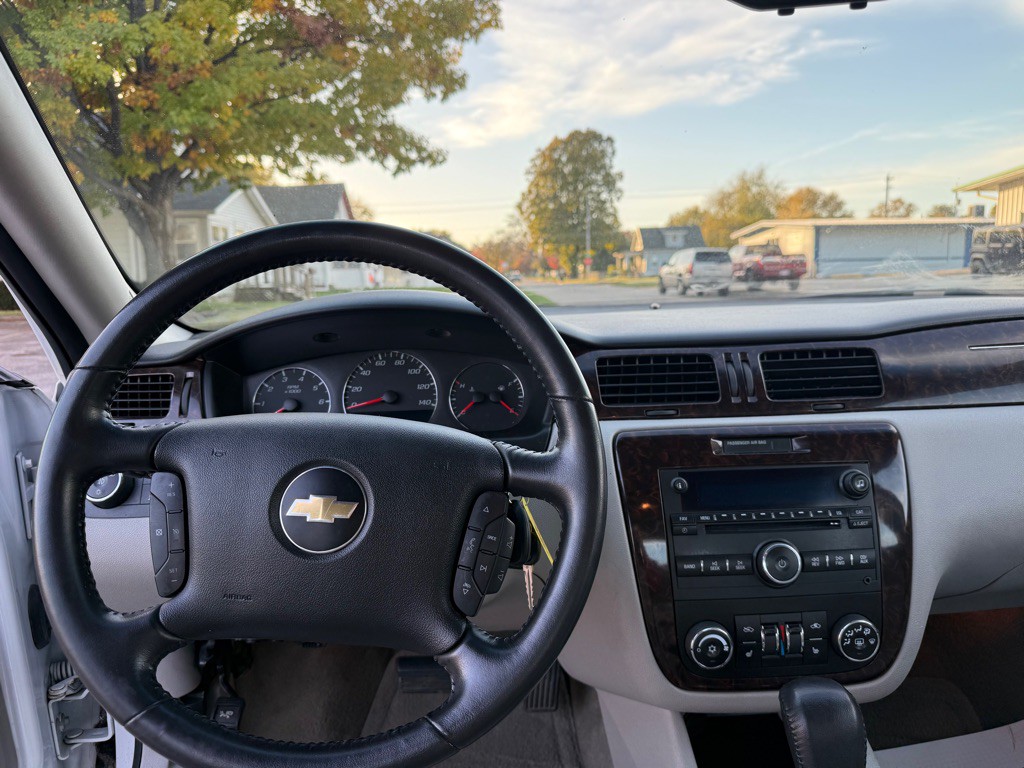 2012 Chevrolet Impala Image 11
