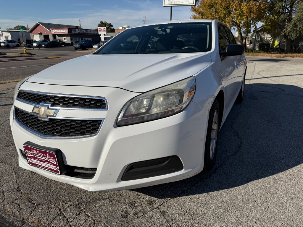 2013 Chevrolet Malibu Image 1