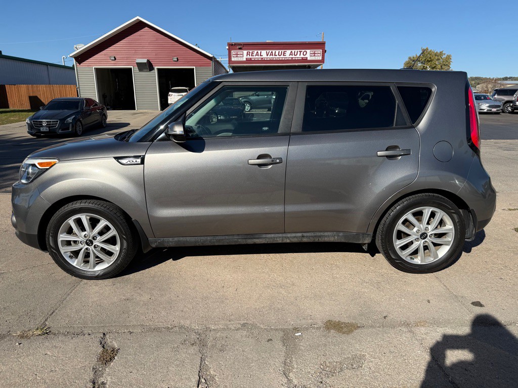 2017 Kia Soul Image 2
