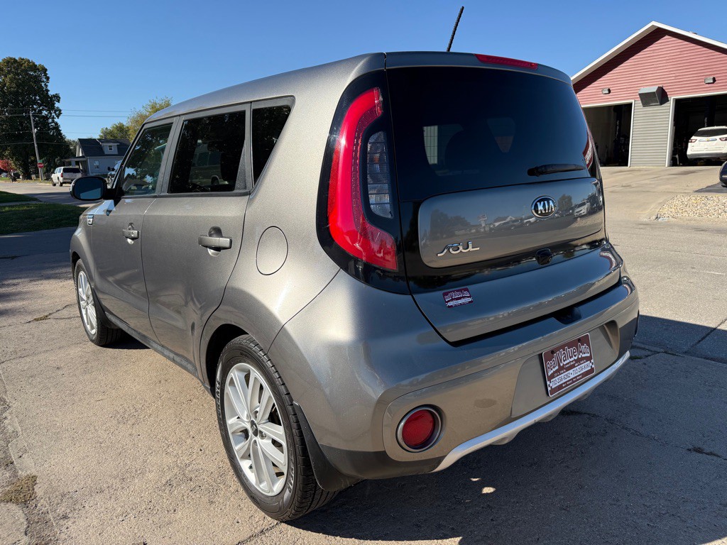 2017 Kia Soul Image 3