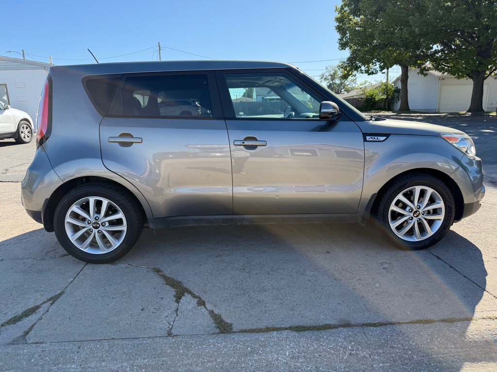 2017 Kia Soul Image 6