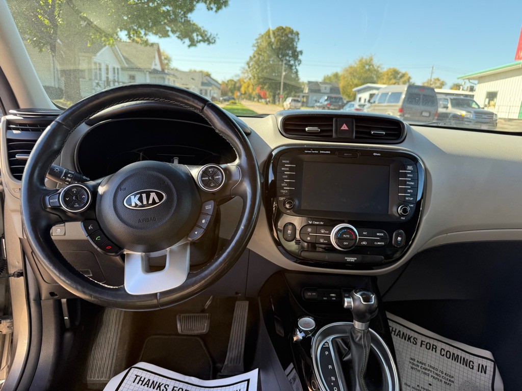 2017 Kia Soul Image 12