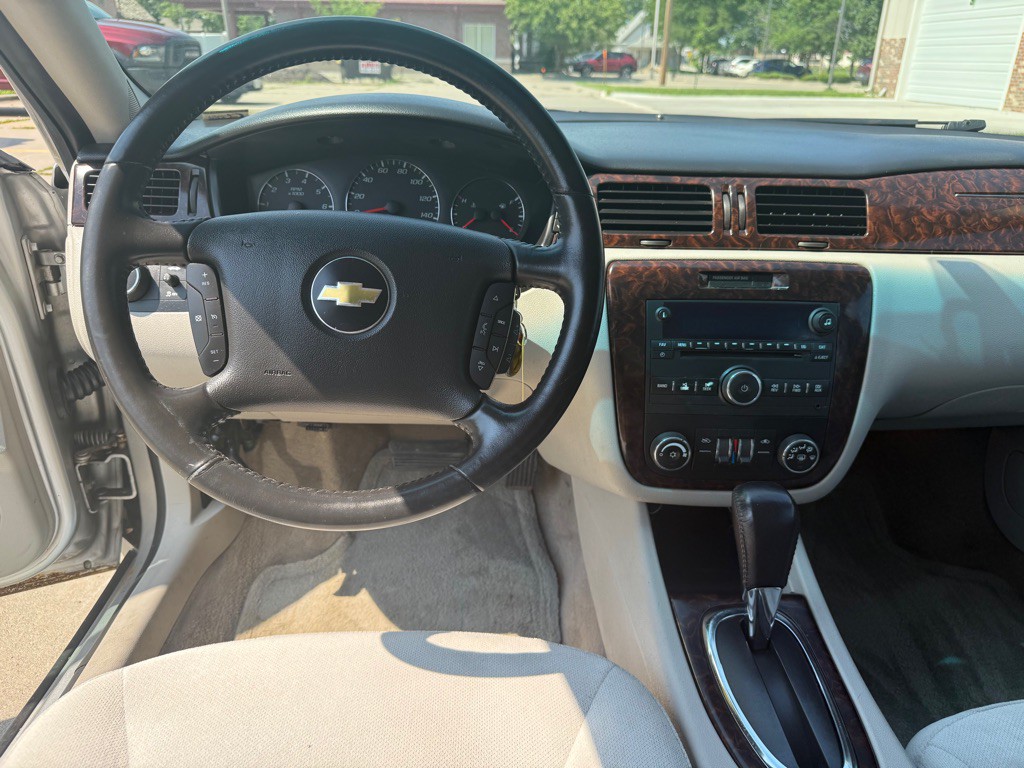 2012 Chevrolet Impala Image 11