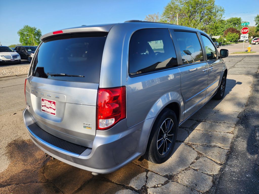2017 Dodge Grand Caravan Image 5