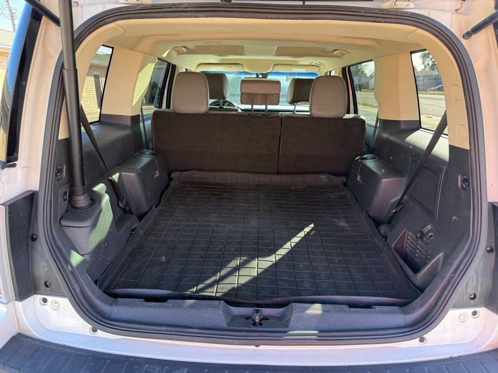 2016 Ford Flex Image 9