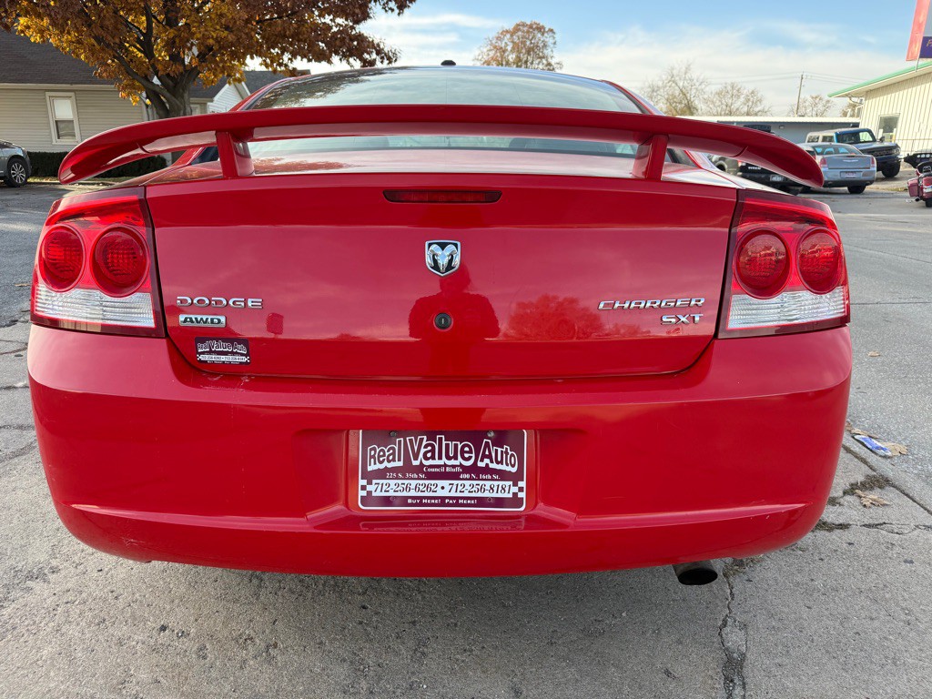 2010 Dodge Charger Image 4