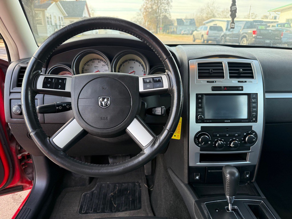 2010 Dodge Charger Image 11